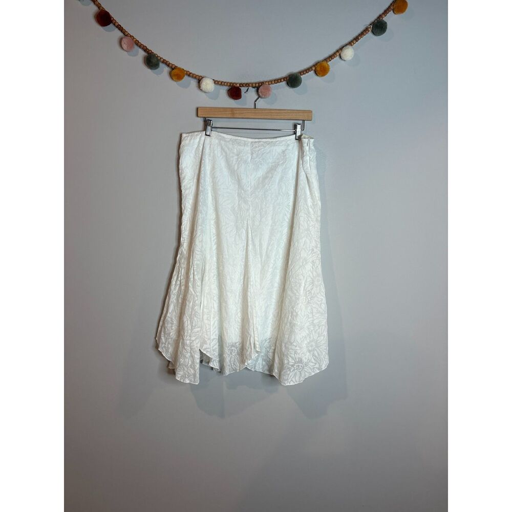 Y2K white floral peasant skirt